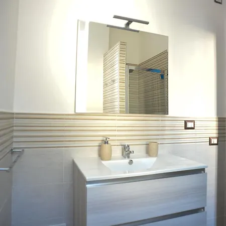 In - Elegant Urban Living * Salerno
