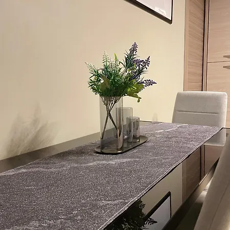 In - Elegant Urban Living Salerno
